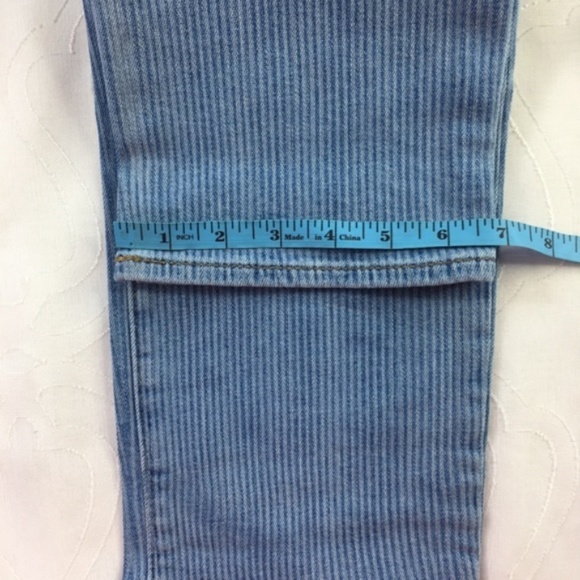 Levis High Rise Straight Cropped Jeans NEW - Picture 6 of 8